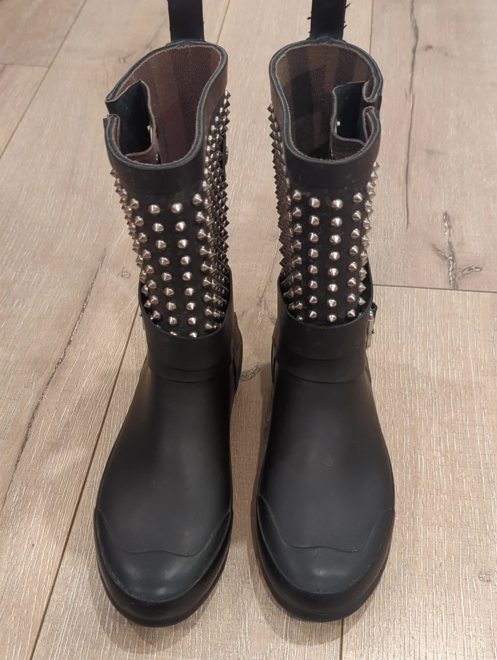 Burberry black mid